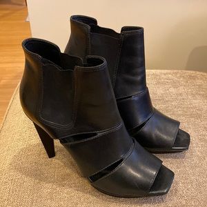 BCBG black heeled open toe 4 1/4 inch heel